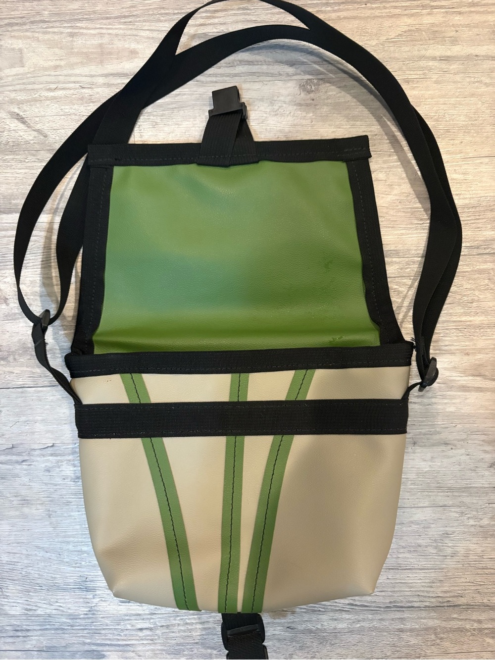 Holly Aiken Beige Crossbody Bag with Green Stripes and Burgundy Accents - Picture 3 of 7